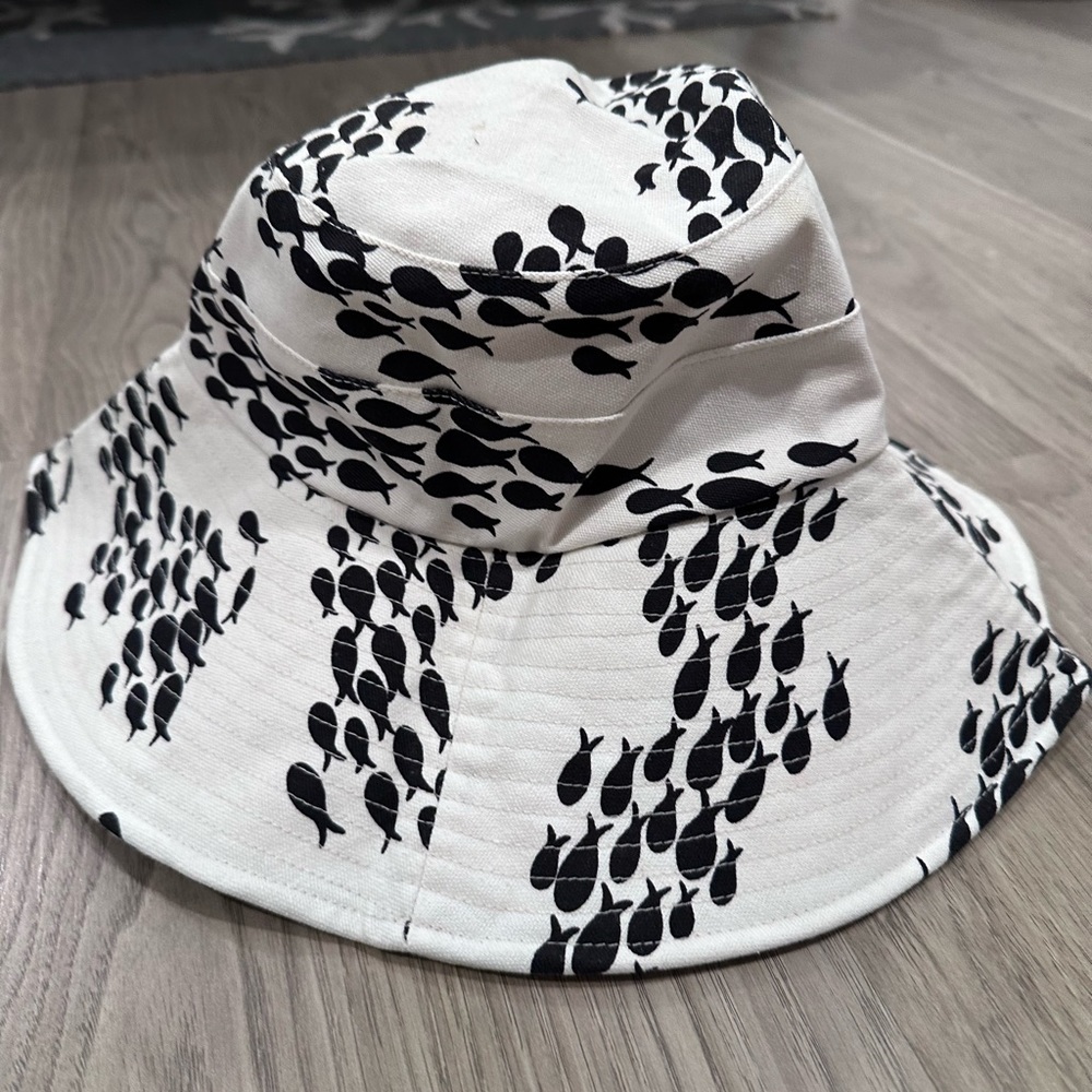 Fighting Eel floppy fish hat